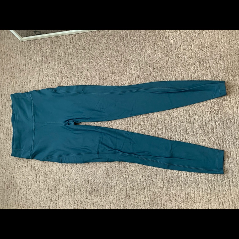 BNWOT Lululemon lined leggings.